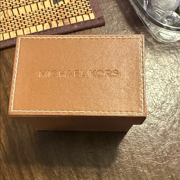 Michael Kors Brown Leather Box - Picture 1 of 3